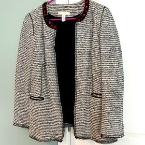 Beautiful long open jacket.